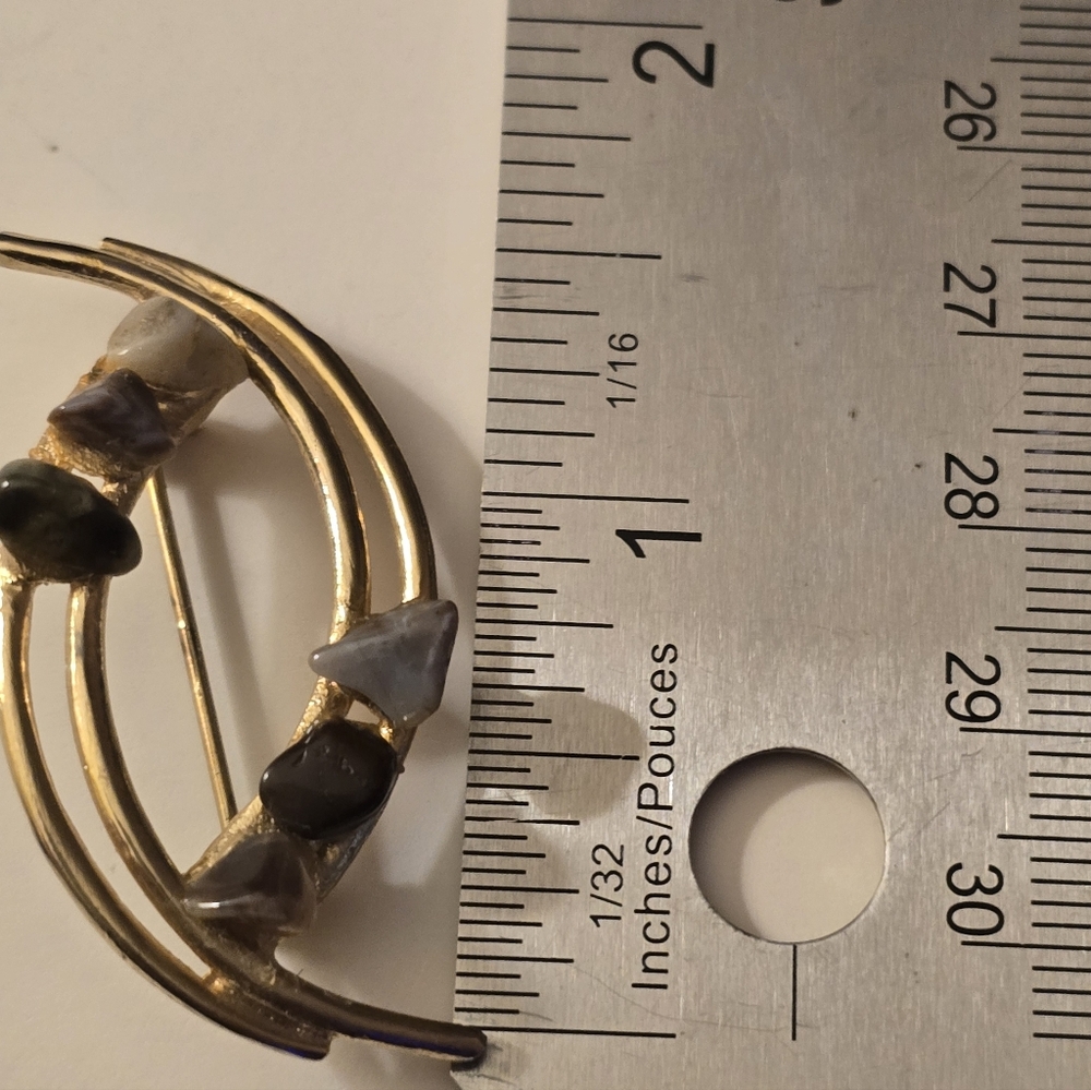 Vintage Brooch  Gold Tone Branch Shaped Leaves With Stones - Picture 3 of 8